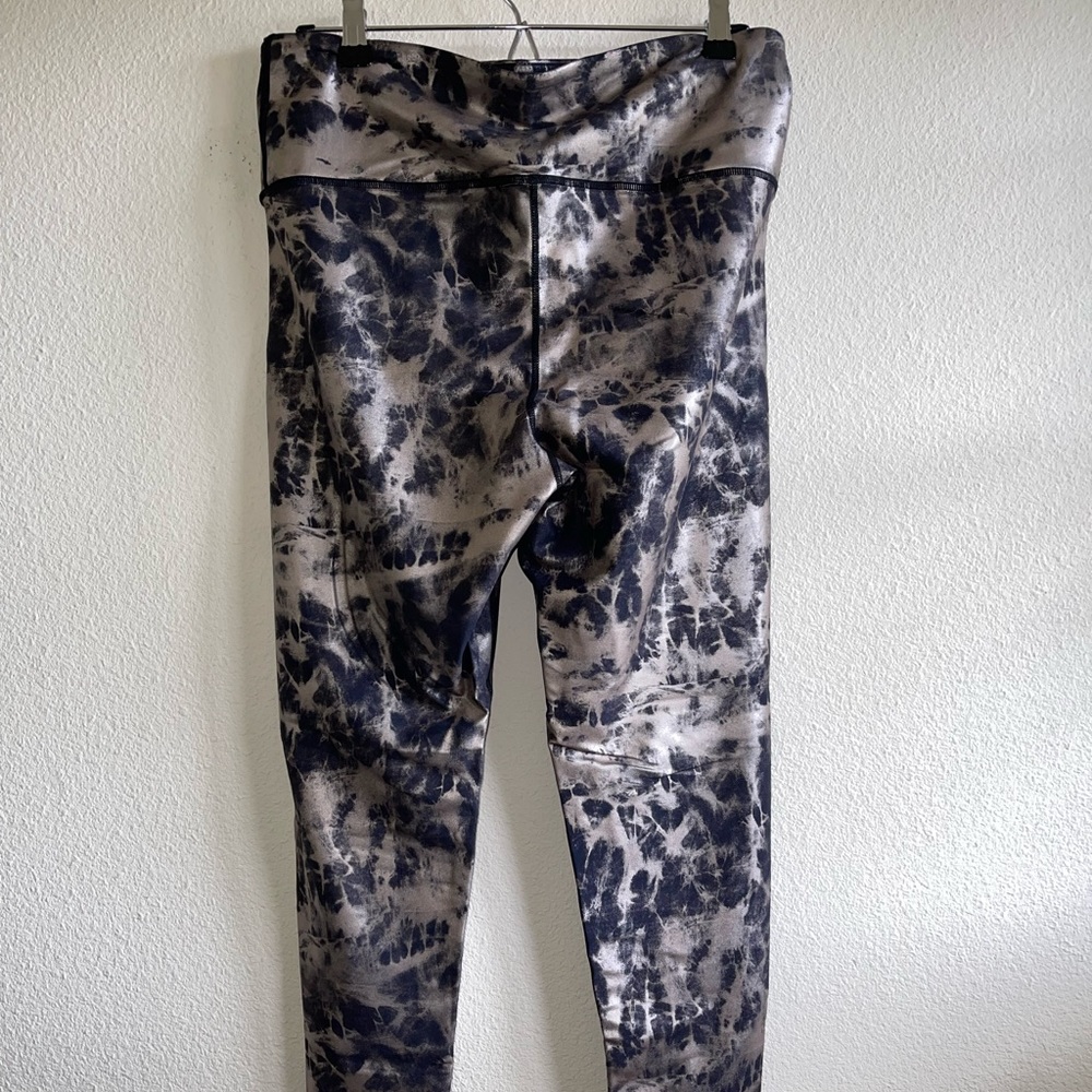 Savvi Metallic Print Athletic Leggings - Picture 3 of 10